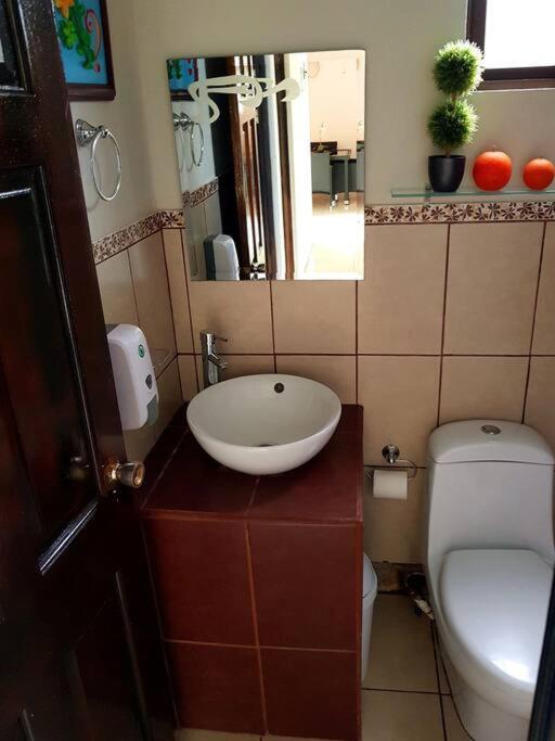 Elegant Villa In La Fortuna With Spacious Backyard Plus Very Private Pool & Parking Zewnętrze zdjęcie