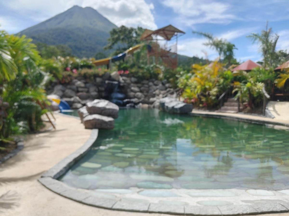 Elegant Villa In La Fortuna With Spacious Backyard Plus Very Private Pool & Parking Zewnętrze zdjęcie
